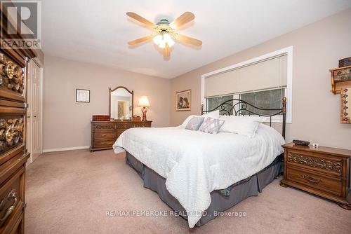 6 Derek Drive, Petawawa (520 - Petawawa), ON - Indoor Photo Showing Bedroom