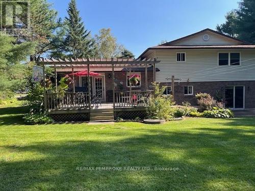 6 Derek Drive, Petawawa (520 - Petawawa), ON - Outdoor