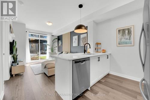 141 - 5055 Greenlane Road, Lincoln, ON - Indoor Photo Showing Kitchen