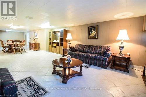 79 Kilgour Avenue, Welland, ON - Indoor Photo Showing Living Room