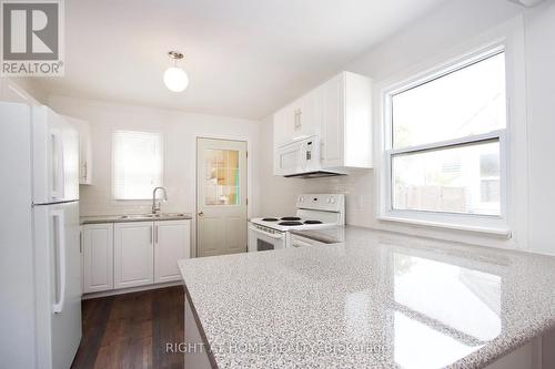 262 Drew Street, Oshawa (Central), ON - Indoor Photo Showing Kitchen