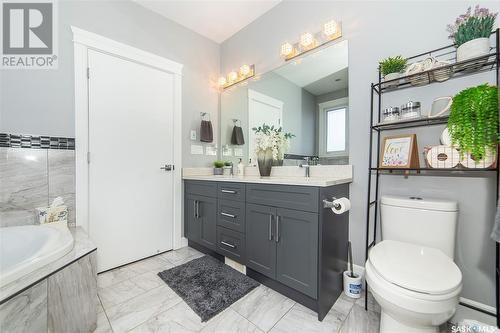 770 Labine Court, Saskatoon, SK - Indoor Photo Showing Bathroom