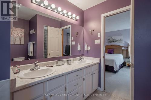 66 Nanette Crescent, London, ON - Indoor Photo Showing Bathroom