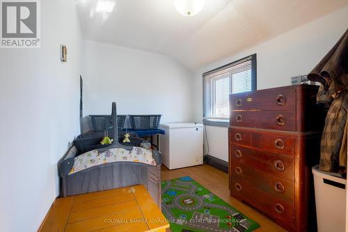 231 Mellanby Avenue, Port Colborne (877 - Main Street), ON - Indoor Photo Showing Bedroom