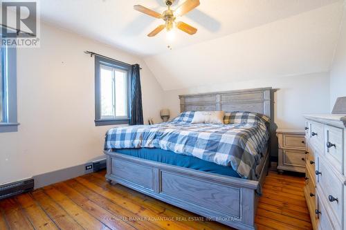 231 Mellanby Avenue, Port Colborne (877 - Main Street), ON - Indoor Photo Showing Bedroom