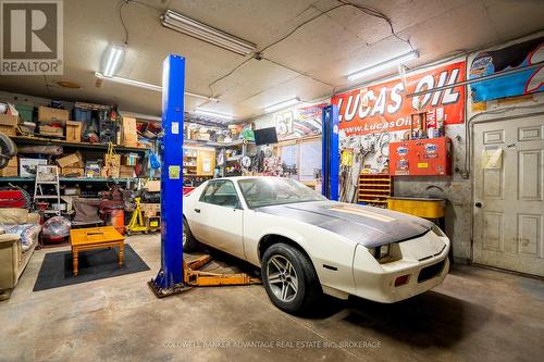 231 Mellanby Avenue, Port Colborne (877 - Main Street), ON - Indoor Photo Showing Garage