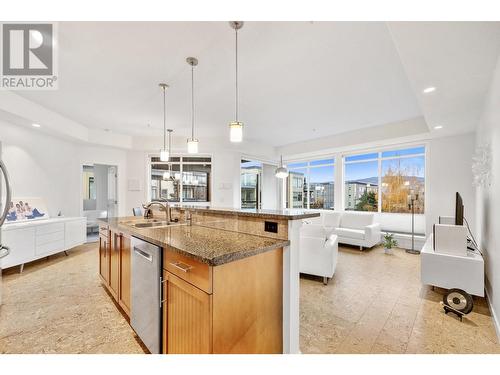 1933 Ambrosi Road Unit# 308, Kelowna, BC - Indoor Photo Showing Kitchen With Upgraded Kitchen