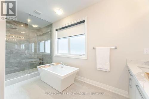 560 Woodview Road, Burlington, ON - Indoor Photo Showing Bathroom