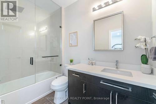 560 Woodview Road, Burlington, ON - Indoor Photo Showing Bathroom