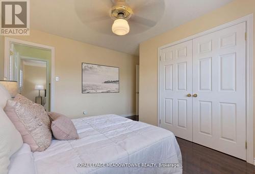 2857 Termini Terrace, Mississauga, ON - Indoor Photo Showing Bedroom