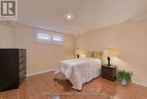 2857 Termini Terrace, Mississauga, ON - Indoor Photo Showing Bedroom