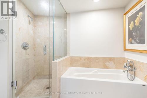 610 - 1230 Marlborough Court, Oakville, ON - Indoor Photo Showing Bathroom