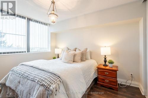 610 - 1230 Marlborough Court, Oakville, ON - Indoor Photo Showing Bedroom