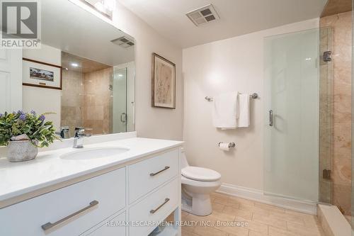 610 - 1230 Marlborough Court, Oakville, ON - Indoor Photo Showing Bathroom