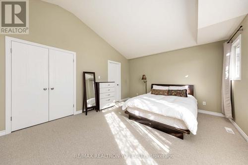 244 Brunswick Avenue, London, ON - Indoor Photo Showing Bedroom