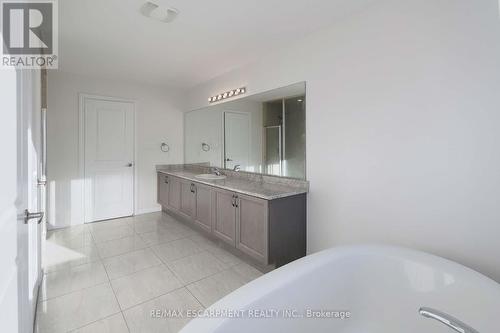 14 Station Drive, Cavan Monaghan, ON - Indoor Photo Showing Bathroom