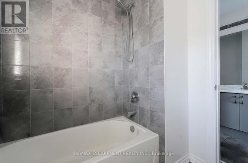 14 Station Drive, Cavan Monaghan, ON - Indoor Photo Showing Bathroom