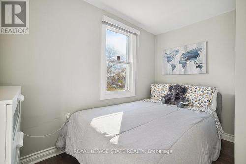 25 Rockwood Avenue, St. Catharines, ON - Indoor Photo Showing Bedroom