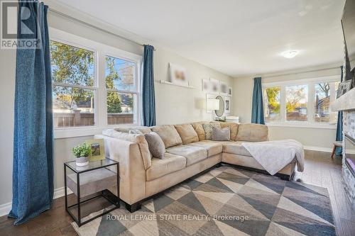 25 Rockwood Avenue, St. Catharines, ON - Indoor Photo Showing Living Room