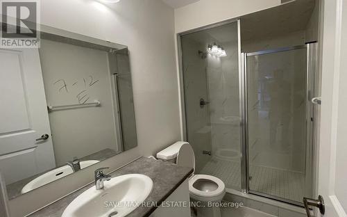 712 - 585 Colborne Street E, Brantford, ON - Indoor Photo Showing Bathroom