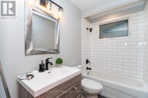 1163 Algonquin Boulevard, Peterborough, ON - Indoor Photo Showing Bathroom