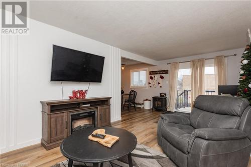 850 Lakeshore Drive Unit# 19, North Bay, ON - Indoor Photo Showing Living Room