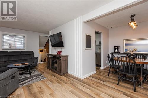 850 Lakeshore Drive Unit# 19, North Bay, ON - Indoor Photo Showing Living Room