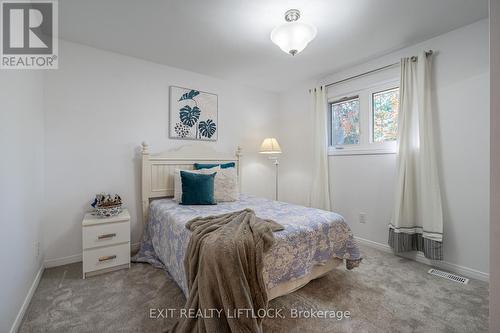 364 Cochrane Court, Scugog (Port Perry), ON - Indoor Photo Showing Bedroom