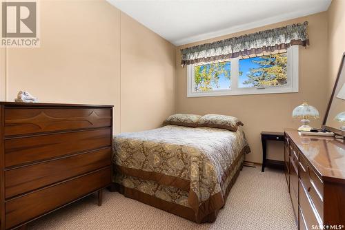 30 Hammond Road, Regina, SK - Indoor Photo Showing Bedroom