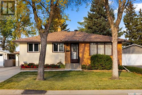 30 Hammond Road, Regina, SK - Outdoor With Facade