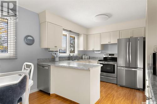 30 Hammond Road, Regina, SK - Indoor Photo Showing Kitchen With Stainless Steel Kitchen