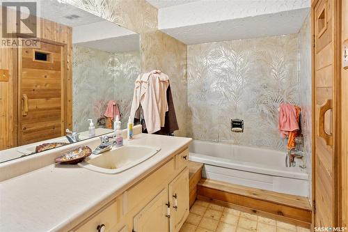 119 Bettker Road, Aberdeen Rm No. 373, SK - Indoor Photo Showing Bathroom