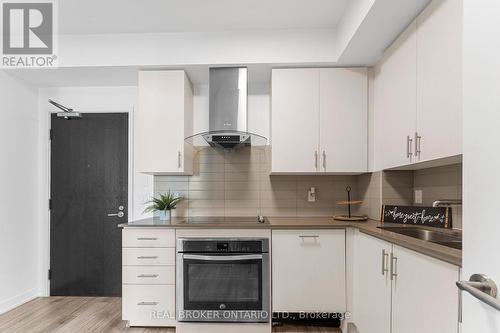 707 - 195 Bonis Avenue, Toronto, ON - Indoor Photo Showing Kitchen