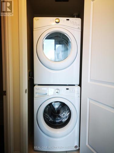 1716 - 5033 Four Springs Avenue, Mississauga, ON - Indoor Photo Showing Laundry Room