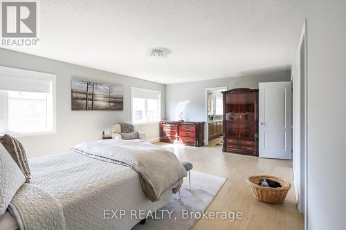 8 Philips Lake Court, Richmond Hill, ON - Indoor Photo Showing Bedroom