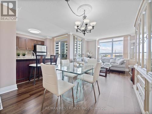 309 - 7 North Park Road, Vaughan, ON - Indoor Photo Showing Dining Room