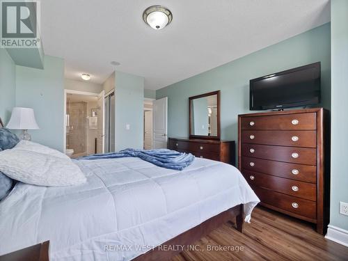 309 - 7 North Park Road, Vaughan, ON - Indoor Photo Showing Bedroom