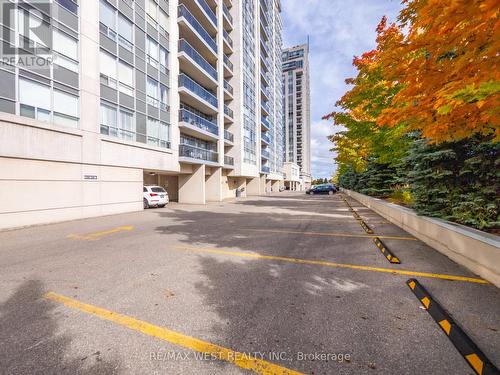 309 - 7 North Park Road, Vaughan, ON - Outdoor With Balcony