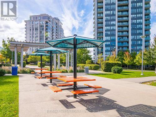 309 - 7 North Park Road, Vaughan, ON - Outdoor With Facade