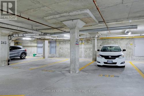 86 - 18 Clark Avenue W, Vaughan, ON - Indoor Photo Showing Garage