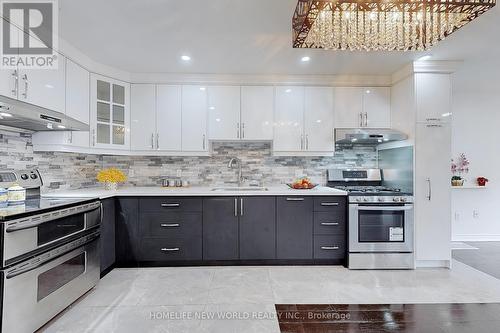 86 - 18 Clark Avenue W, Vaughan, ON - Indoor Photo Showing Kitchen With Upgraded Kitchen