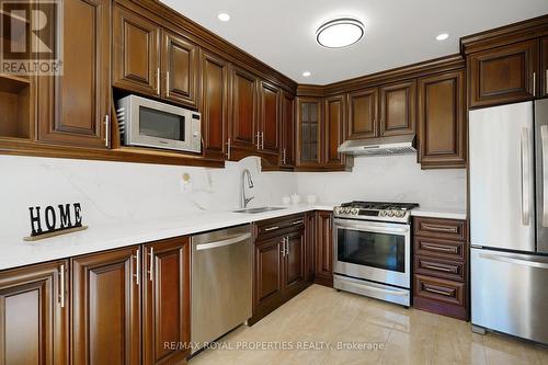 57 Chloe Crescent, Markham, ON - Indoor Photo Showing Kitchen With Stainless Steel Kitchen