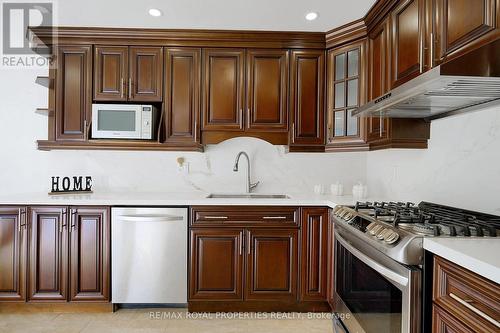 57 Chloe Crescent, Markham, ON - Indoor Photo Showing Kitchen With Stainless Steel Kitchen With Upgraded Kitchen