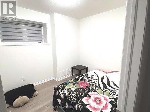 93 Sun Valley Avenue, Wasaga Beach, ON - Indoor Photo Showing Bedroom