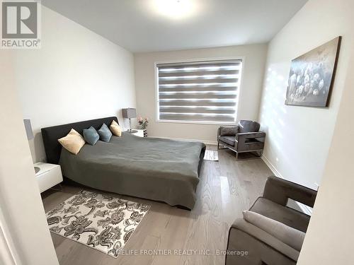 93 Sun Valley Avenue, Wasaga Beach, ON - Indoor Photo Showing Bedroom