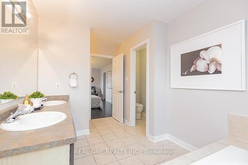 227 Esther Drive, Barrie, ON - Indoor Photo Showing Bathroom