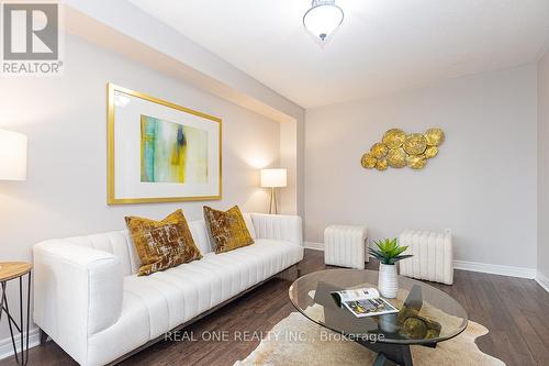 227 Esther Drive, Barrie, ON - Indoor Photo Showing Living Room