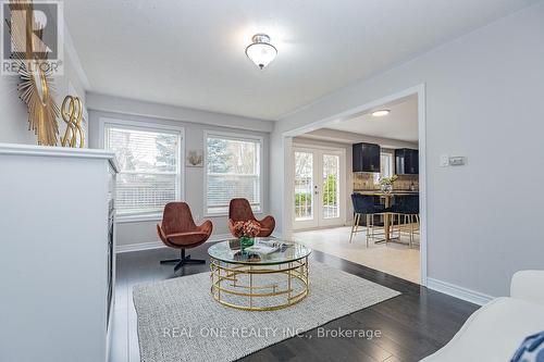 227 Esther Drive, Barrie, ON - Indoor Photo Showing Living Room