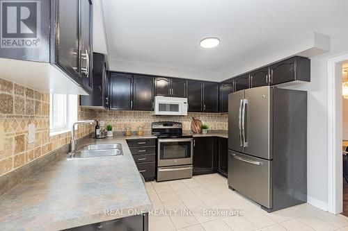 227 Esther Drive, Barrie, ON - Indoor Photo Showing Kitchen With Double Sink