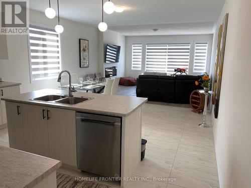 172 Ramblewood Drive, Wasaga Beach, ON - Indoor Photo Showing Kitchen With Double Sink